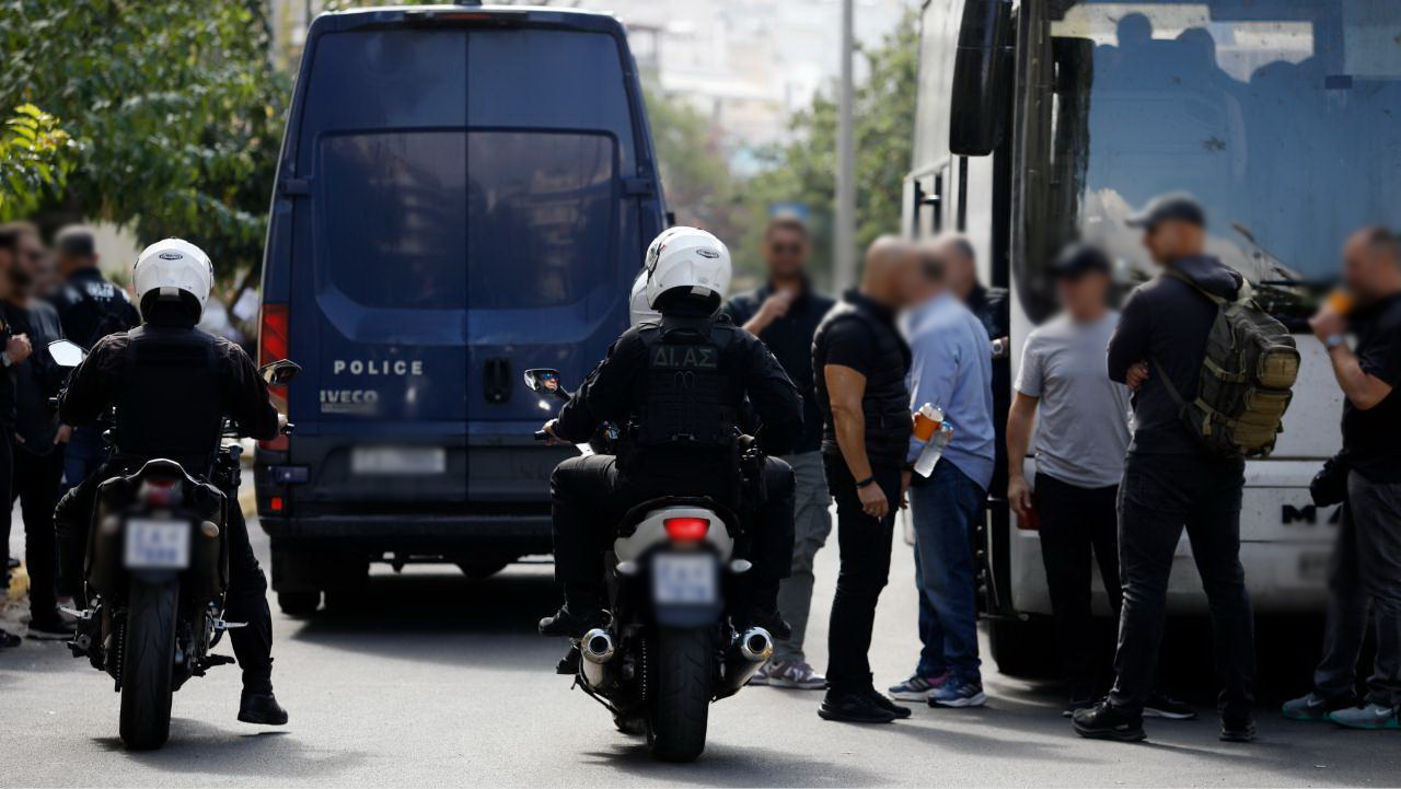 Στην Ευελπίδων άλλοι 9 κατηγορούμενοι για το κύκλωμα Ρομά με τις απάτες – Πάνω από 7 εκατ. ευρώ η λεία τους