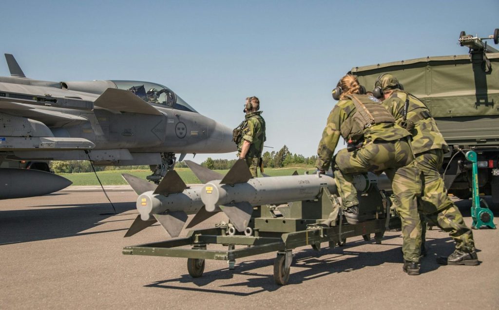 Η ΕΕ ρίχνει στο 1/3 το ποσό στη Βρετανία για πρόσβαση στο SAFE