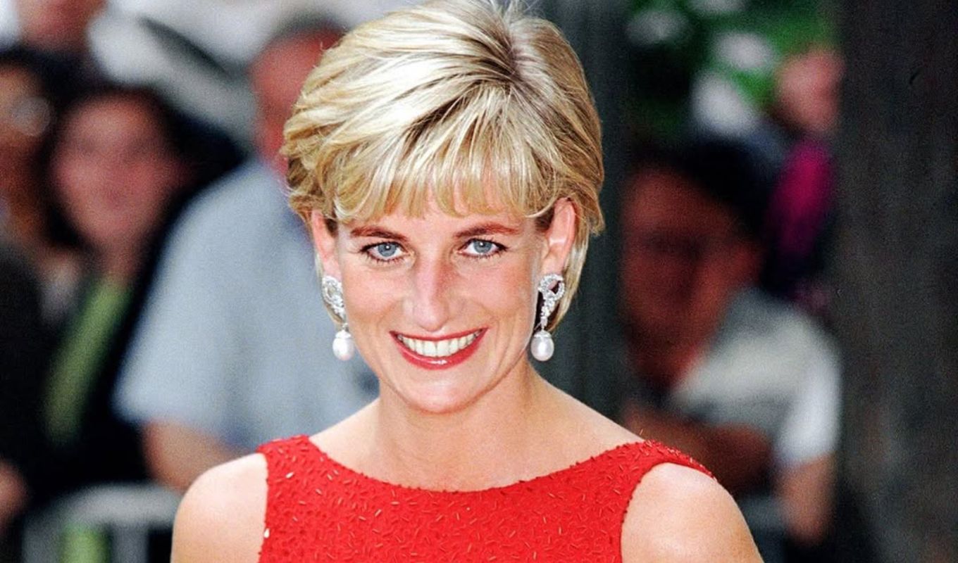 Παρίσι: Aποκαλύφθηκε κέρινο ομοίωμα της πριγκίπισσας Νταϊάνα στο μουσείο Γκρεβάν (βίντεο)