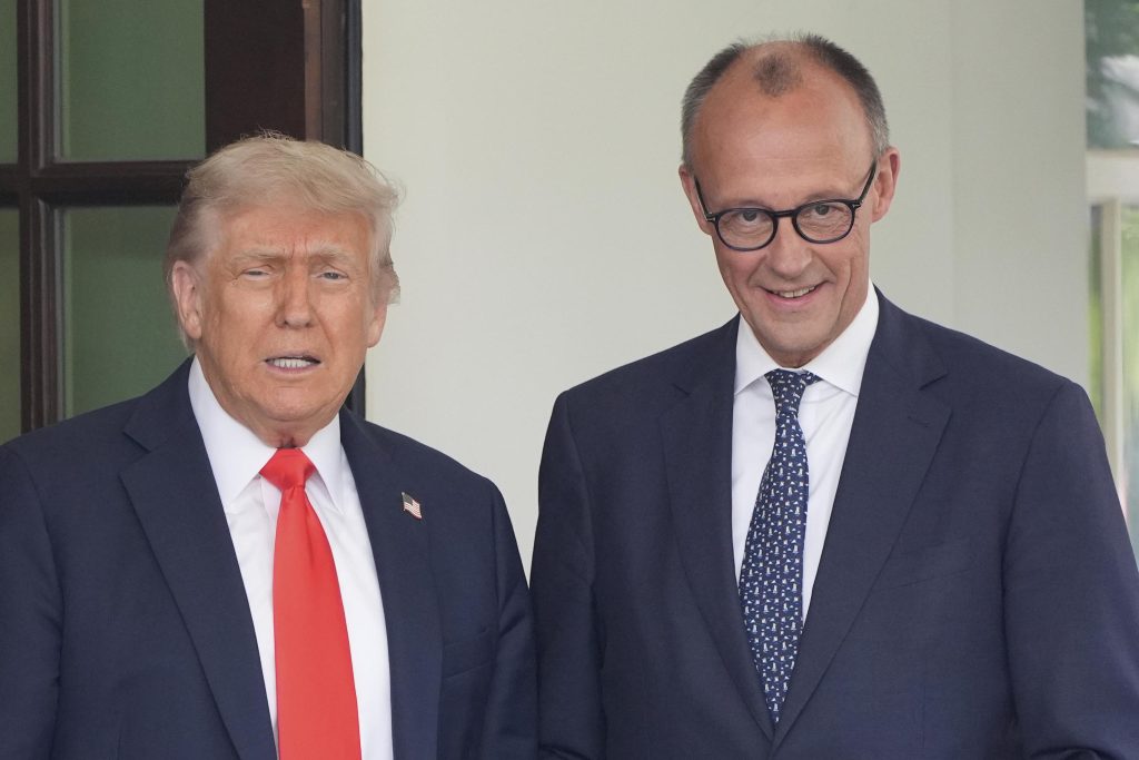 Τηλεφωνική επικοινωνία Τραμπ και Μέρτς για το αμερικανικό σχέδιο ειρήνευσης στην Ουκρανία