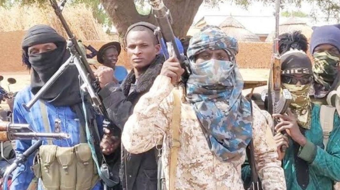 Νιγηρία: Ένοπλοι εισέβαλαν σε καθολικό σχολείο και απήγαγαν τουλάχιστον 100 μαθητές και δασκάλους