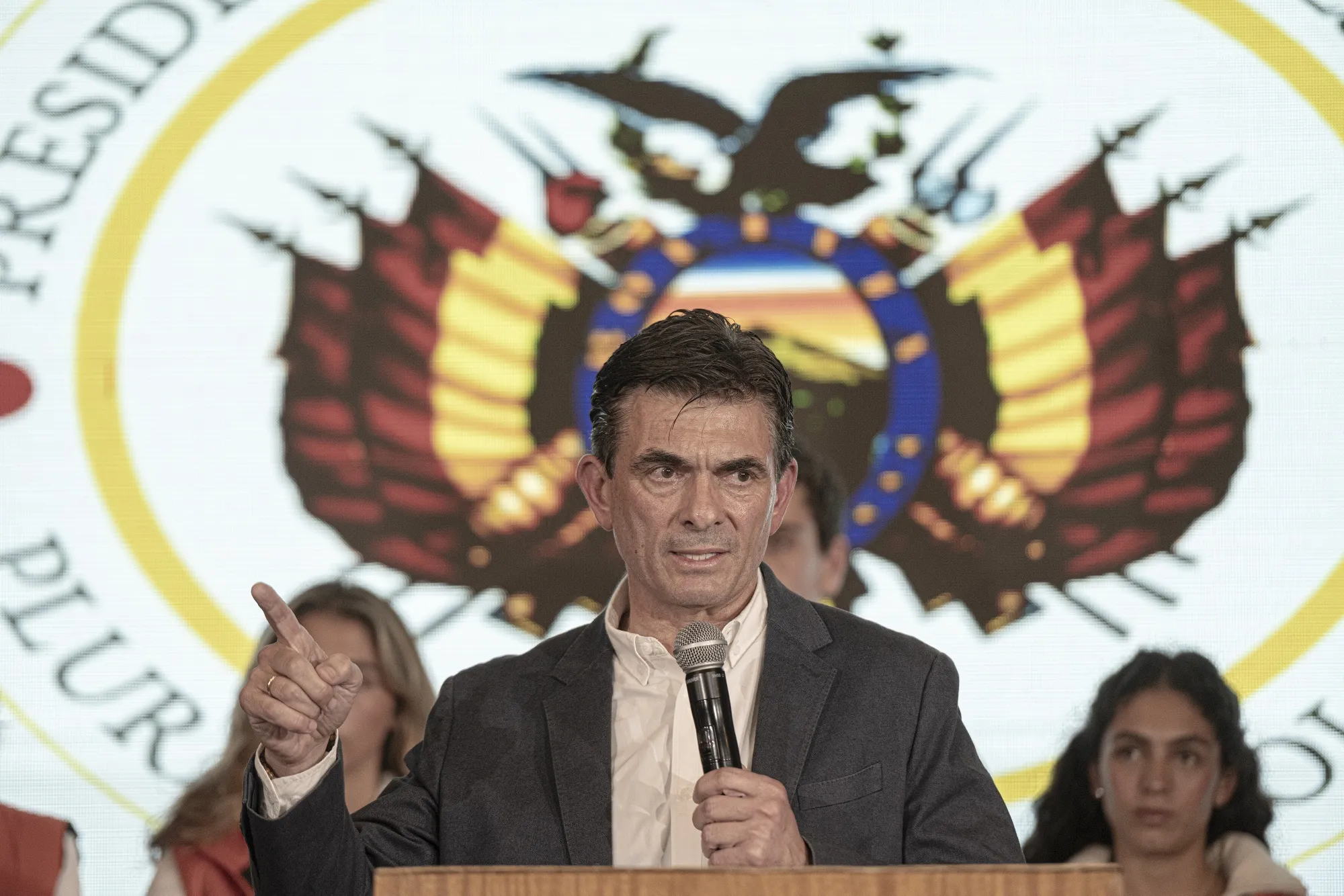 Ο πρόεδρος της Βολιβίας θα καταργήσει το υπουργείο Δικαιοσύνης – «Είναι εργαλείο της Αριστεράς»