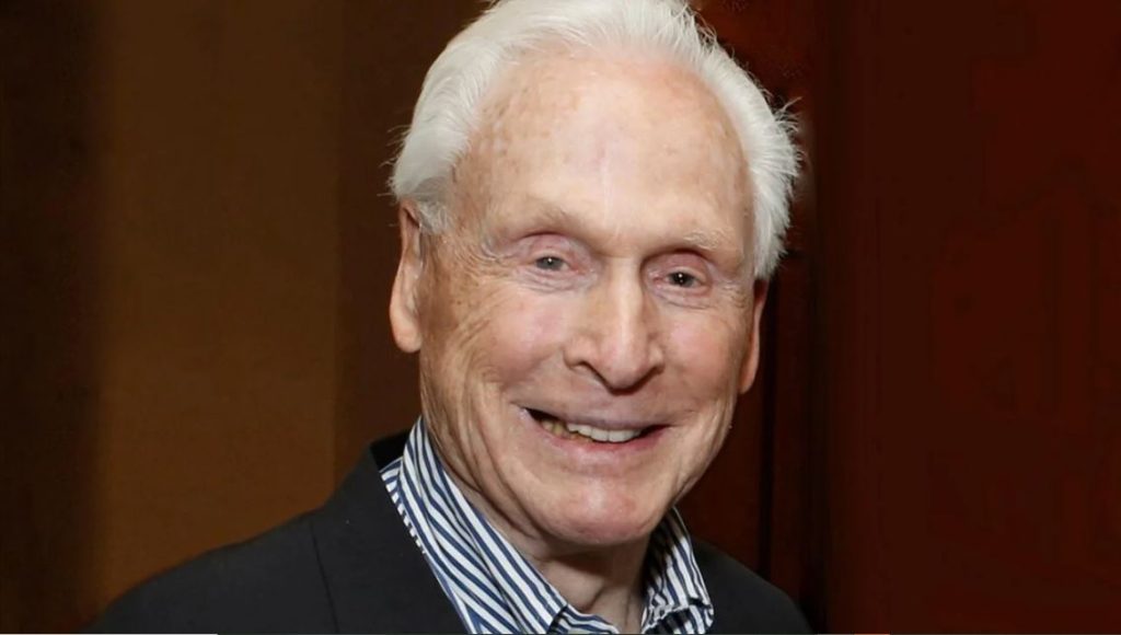 Πρώην Διευθύνων Σύμβουλος της Hughes Aircraft λίγες μέρες πριν πεθάνει: «Υπάρχουν εξωγήινοι!» (βίντεο)