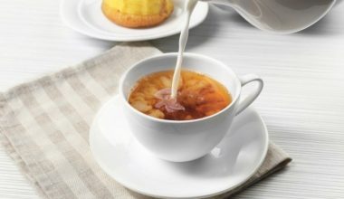 Αναρωτηθήκατε γιατί οι Άγγλοι πίνουν το τσάι με γάλα;