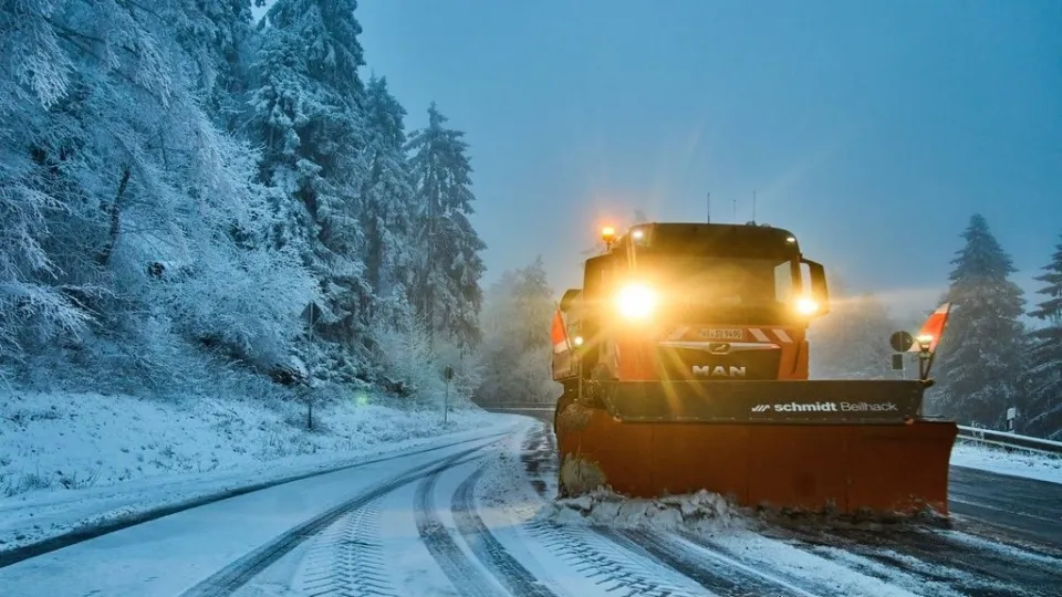 Ισχυρές χιονοπτώσεις πλήττουν Ισπανία, Γαλλία και Πολωνία: Προβλήματα στις μετακινήσεις