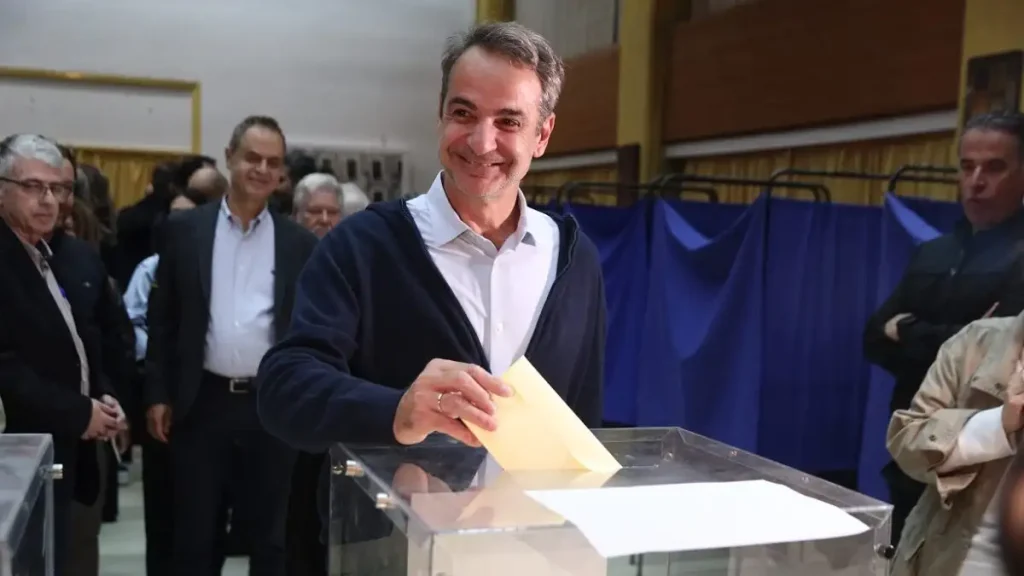 ΝΔ: Για τις εσωκομματικές εκλογές ψήφισε ο πρωθυπουργός Κυριάκος Μητσοτάκης