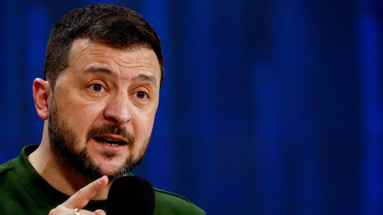 Σφοδρή επίθεση στον Β.Πούτιν και στον ρωσικό Στρατό από τον Β.Ζελένσκι: «Είναι δολοφόνοι και απαγωγείς παιδιών»