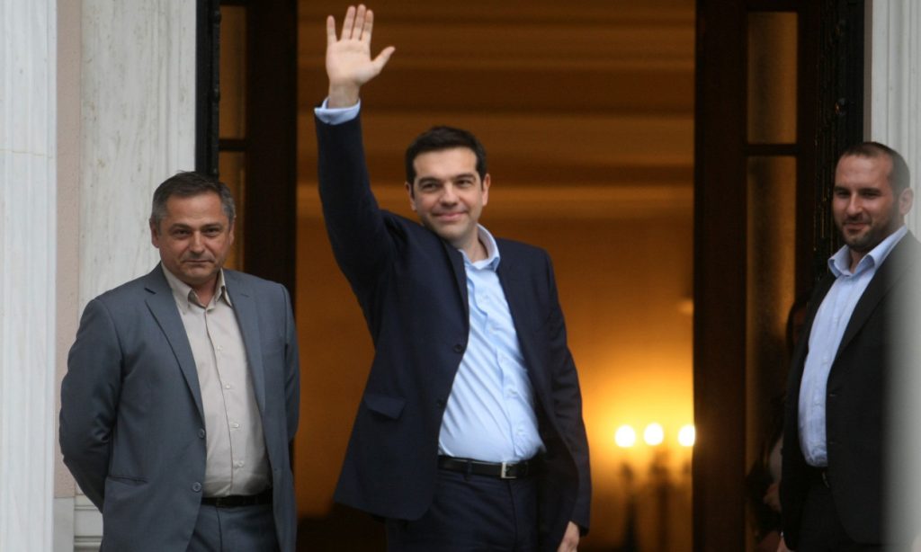 Τσίπρας στο βιβλίο  «Ιθάκη»: Οι πρώτες ώρες στο Μαξίμου συνέπεσαν με την τραγωδία της ΠΑ  στην Ισπανία