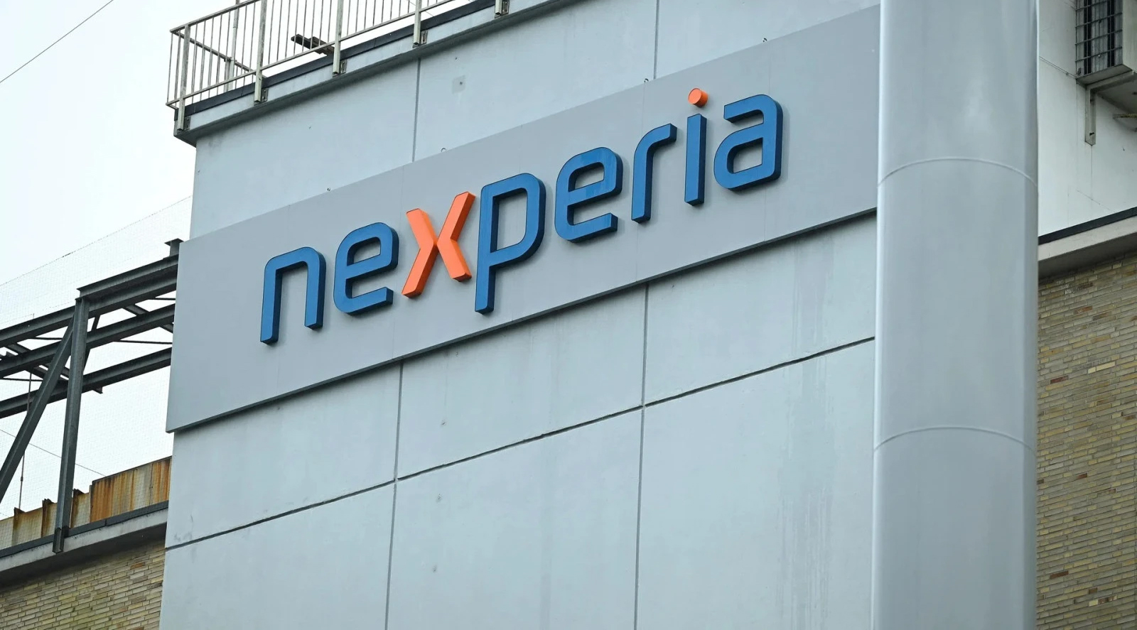 Nexperia: Νέα κρίση ημιαγωγών αναστατώνει ξανά την παγκόσμια αυτοκινητοβιομηχανία