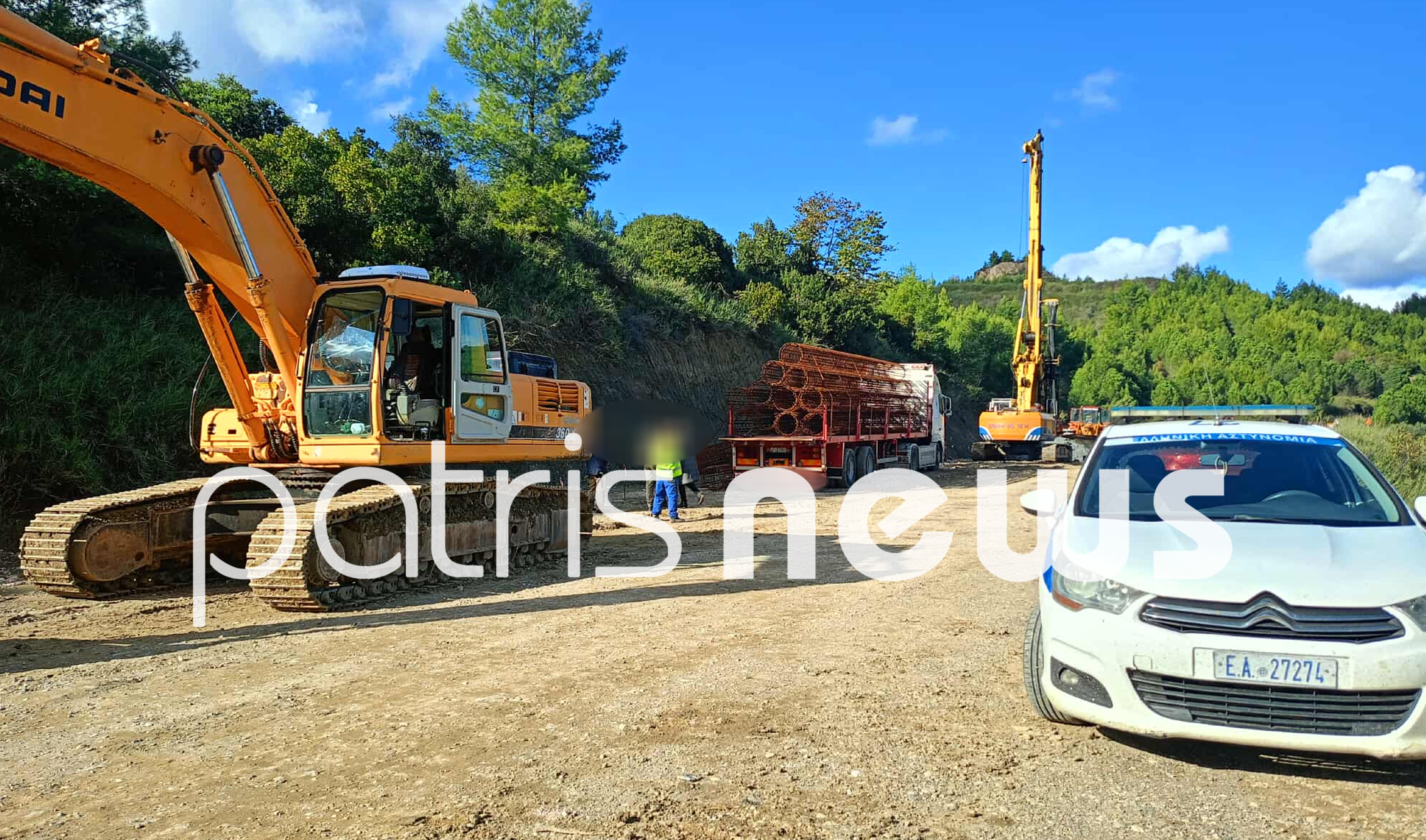 Σοβαρό εργατικό ατύχημα στην Ηλεία: Φορτίο καταπλάκωσε οδηγό – Δείτε φωτογραφίες