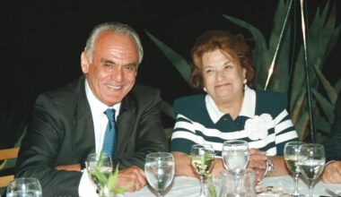 Γκούντρουν Μολντενάουερ: Πέθανε η πρώτη σύζυγος του Α.Τσοχατζόπουλου – Αποτεφρώθηκε η σορός της μετά την κηδεία