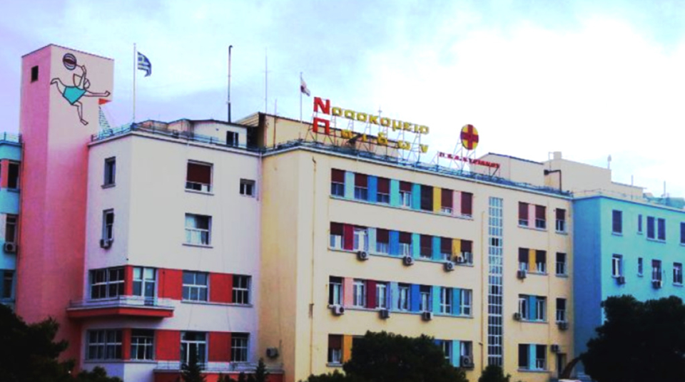 Διασωληνωμένος ο 12χρονος από την Καρδίτσα που έριξε οινόπνευμα σε τζάκι: Έχει 70% εγκαύματα στο σώμα του