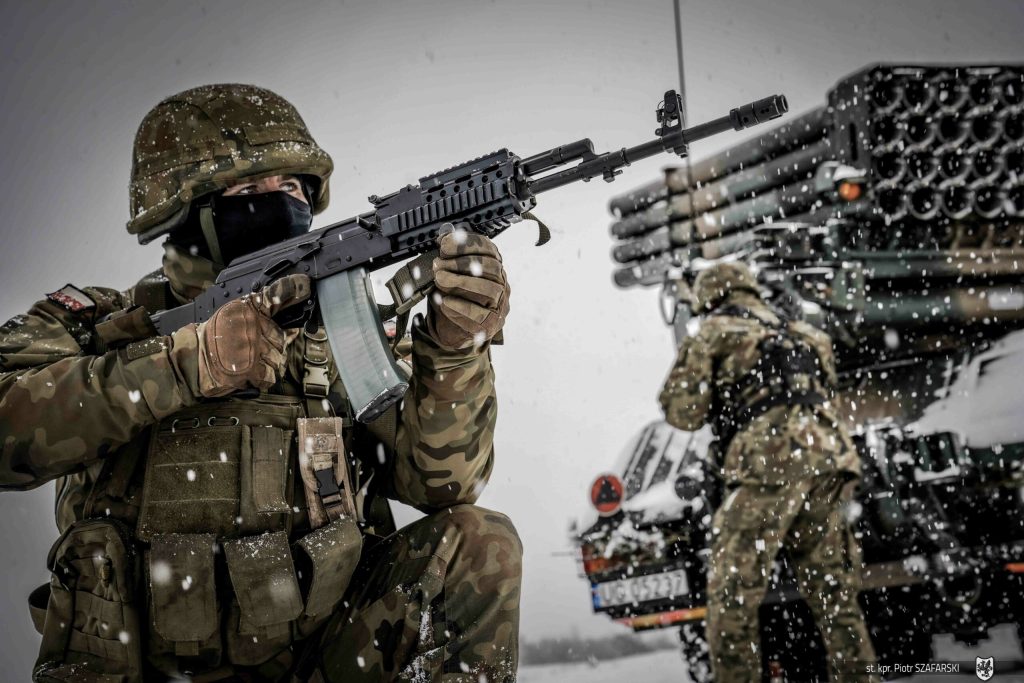 Η Πολωνία αντικαθιστά την Ουκρανία ως ανατολική «ασπίδα» της ΕΕ: Θα πάρει 44 δισ. ευρώ από τον SAFE!