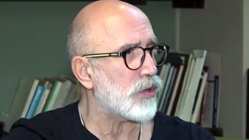 Χάρης Γρηγορόπουλος: «Το ότι υποδύθηκα τον Τρελαντώνη εγκλώβισε κάποιους που ίσως θα μου έδιναν δουλειά» (βίντεο)