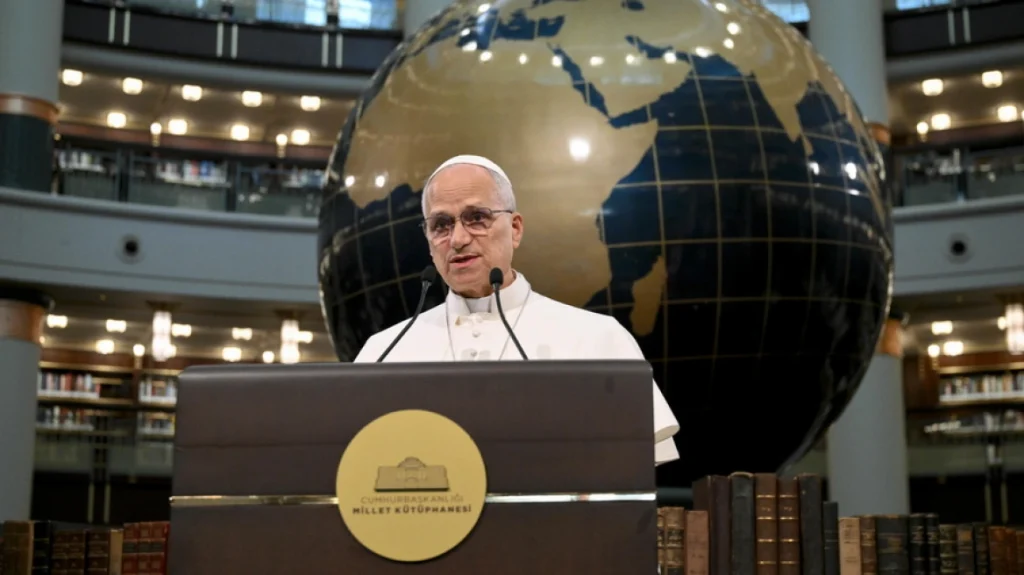 Πάπας σε Τουρκία: «Μία κοινωνία δεν είναι ζωντανή αν δεν είναι πλουραλιστική»