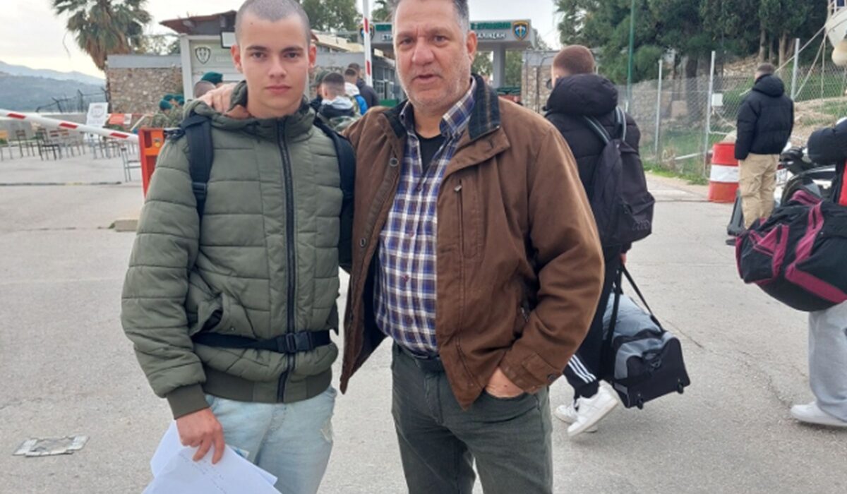 Κρήτη: H σπαρακτική μαντινάδα του πατέρα του 19χρονου Ραφαήλ που σκοτώθηκε από χειροβομβίδα στη Ρόδο