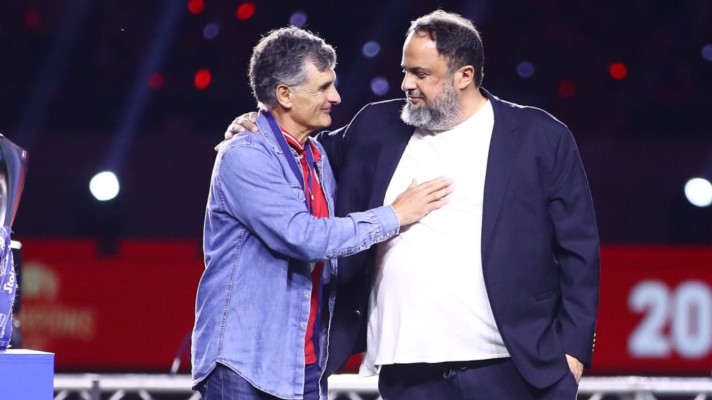 Ο Ολυμπιακός «δένει» τον Μεντιλίμπαρ: Το άρτιο κλίμα, οι συνεχείς επαφές και η ακλόνητη εμπιστοσύνη του Β.Μαρινάκη