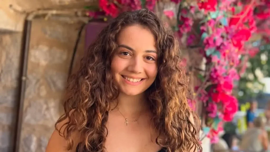 Στέφανη Χαραλάμπους: «Πέθαναν» την ηθοποιό της Γης της Ελιάς – «Μην πιστεύετε ό,τι βλέπετε στο internet»