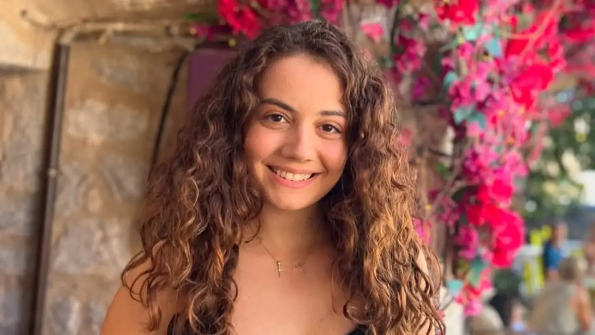 Στέφανη Χαραλάμπους: «Πέθαναν» την ηθοποιό της Γης της Ελιάς – «Μην πιστεύετε ό,τι βλέπετε στο internet»