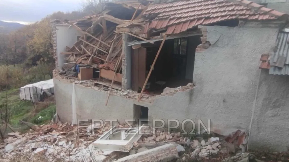 Σέρρες: Kατέρρευσε τμήμα σπιτιού στην περιοχή Ορεινή – Δεν υπάρχουν τραυματίες (φωτο)