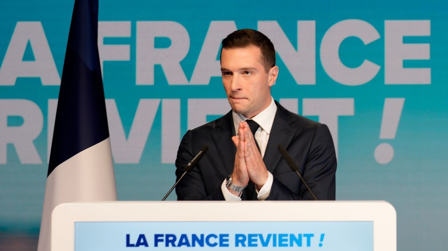 Γαλλία: Συνελήφθη 74χρονος που πέταξε αυγό στο κεφάλι του Ζορντάν Μπαρντελά (βίντεο)