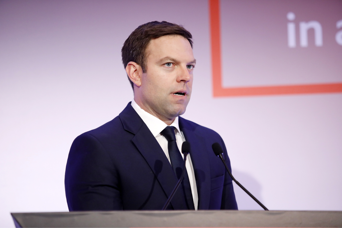 Σ.Κασσελάκης κατά Α.Τσίπρα: «Μέσα από το βιβλίο του επιχειρεί να κάνει rebranding ως κεντρώος»