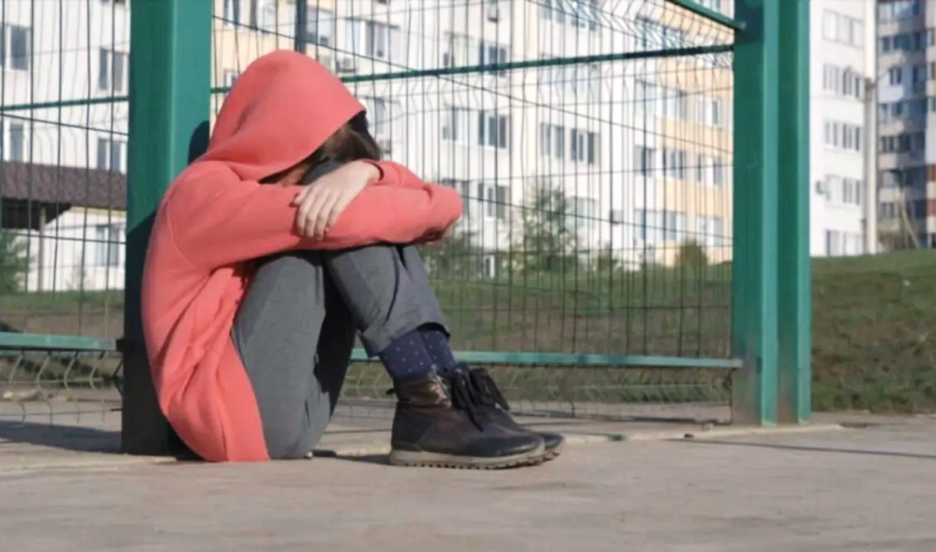 Λάρισα: Συνελήφθησαν δύο μαθήτριες για τον άγριο ξυλοδαρμό της 16χρονης