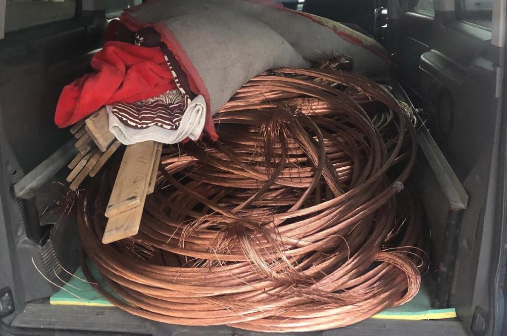 Συνελήφθη Ρομά στα Ιωάννινα: Ο άνδρας έκλεψε καλώδια μήκους 800 μέτρων – Αναζητούνται οι δύο ανήλικοι συνεργοί του