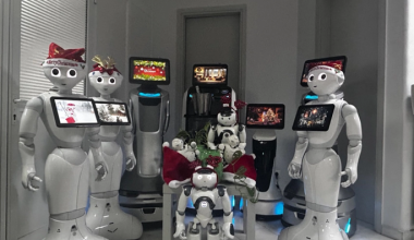 Θεσσαλονίκη: Ρομπότ ξεκίνησαν τις πρόβες για να πουν τα… κάλαντα