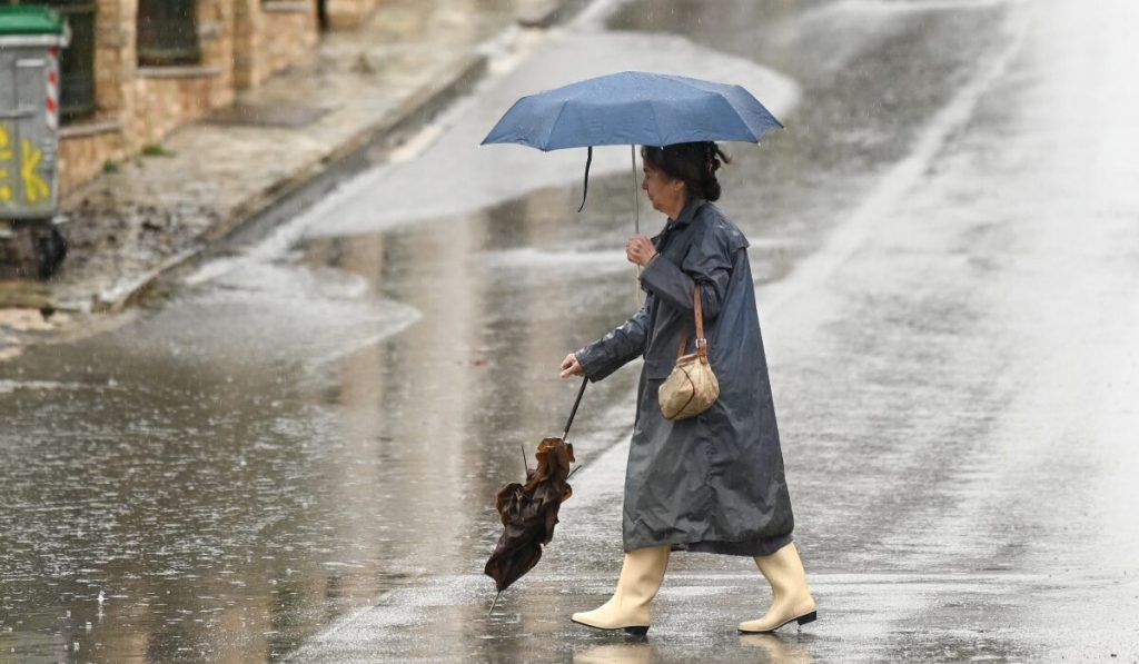 «Έρχεται» νέο κύμα κακοκαιρίας από την Τετάρτη με καταιγίδες, χαλάζι και θυελλώδεις νοτιάδες