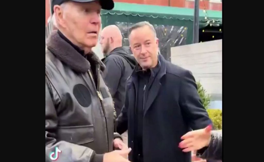 Επιμένει ο Τ.Μπάιντεν: «Συνεχίζω να πιέζω για ισχυρή βοήθεια στην Ουκρανία» είπε σε γυναίκες – Δείτε βίντεο