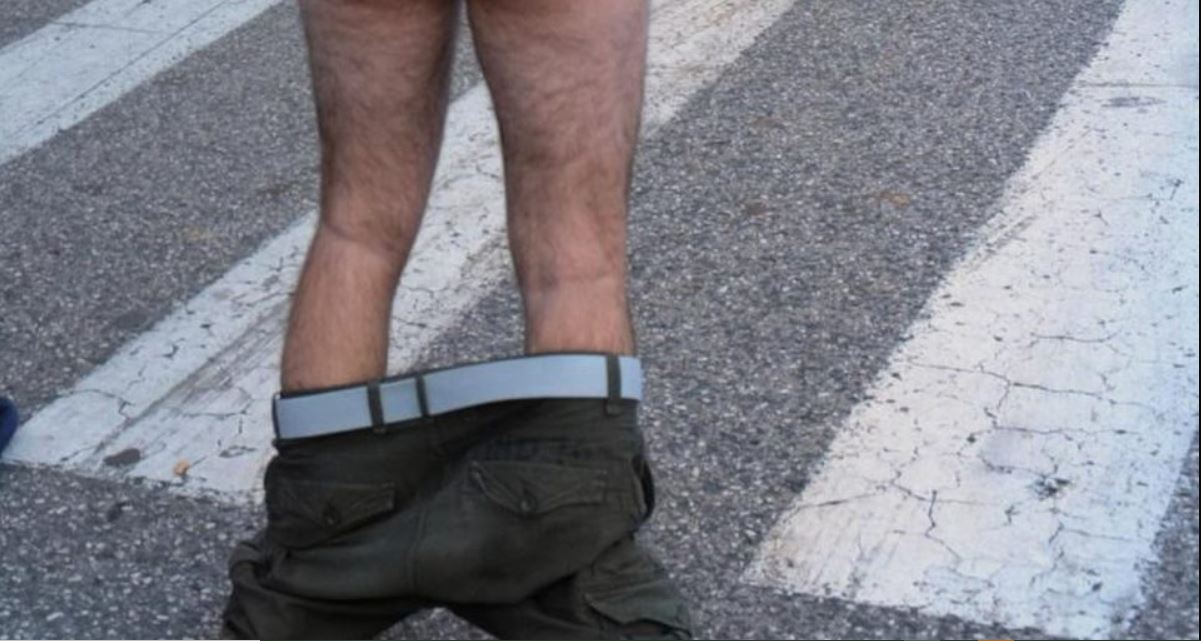 Αδιανόητο περιστατικό στην Πάτρα: «Σάτυρος» κατέβασε το παντελόνι του και επιδείκνυε το μόριό του σε παιδιά!