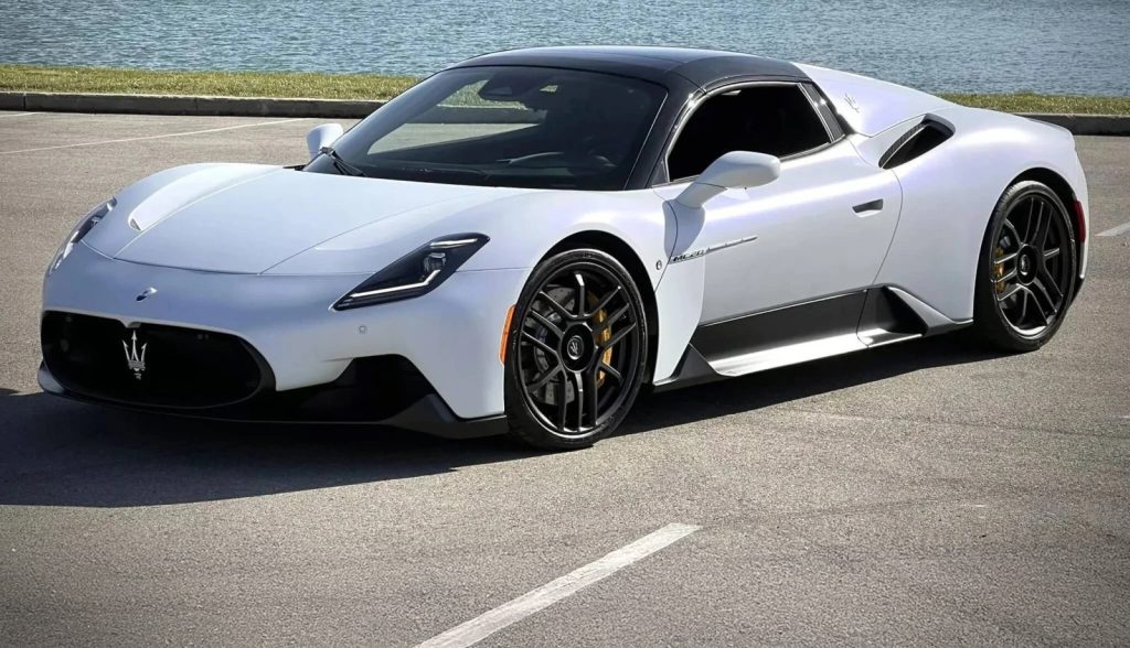 Maserati MC20 Cielo: Την οδήγησε 400 km, έχασε 100 χιλιάρικα
