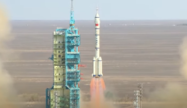 Shenzhou-20: Χωρίς πλήρωμα επιστρέφει στη Γη το κινέζικο διαστημόπλοιο