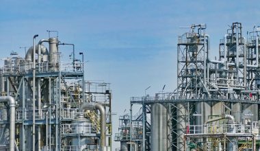 Οι ΗΠΑ μπλοκάρουν την παράταση λειτουργίας του μοναδικού διυλιστηρίου της Σερβίας