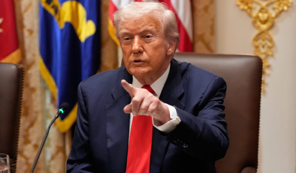 Ν.Τραμπ για Ονδούρα: «Προσπαθεί να αλλάξει το αποτέλεσμα των προεδρικών εκλογών»