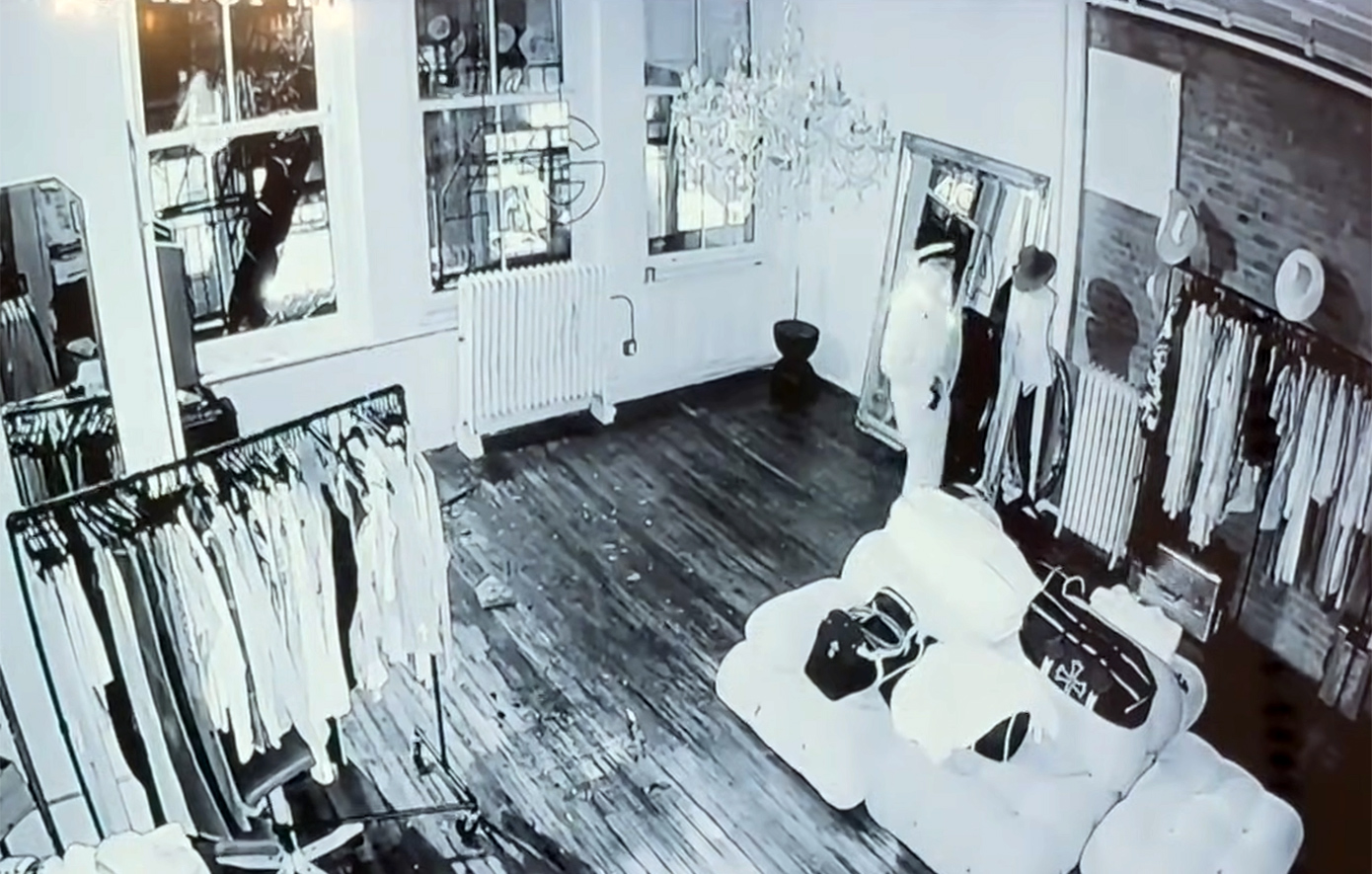 Ληστεία τύπου Λούβρου: Άρπαξαν εμπορεύματα 1 εκατ. δολ. από πολυτελές κατάστημα στο Σόχο της Νέας Υόρκης (βίντεο)