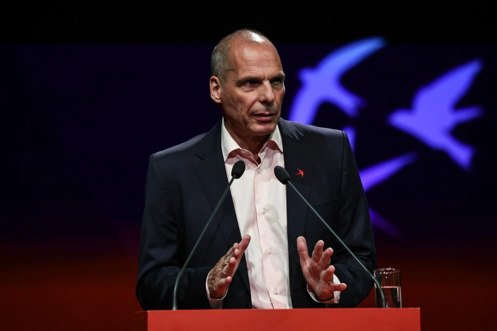 Γ.Βαρουφάκης για βιβλίο Α.Τσίπρα: «Το μακρύτερο πολιτικό γράμμα στην ολιγαρχία για να πει “δικός σας είμαι”»