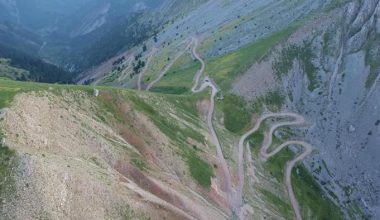 Πέρασμα Καλιακούδας: Δείτε πού βρίσκεται ο πιο επικίνδυνος δρόμος της Ελλάδας (βίντεο)