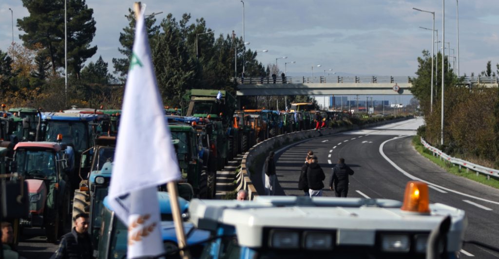 Η ΕΛΑΣ διέταξε ΕΔΕ για την αστυνομική κλούβα που επιχείρησε να σπάσει μπλόκο αγροτών στις Σέρρες (φωτο)