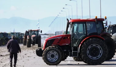 Αγροτικές κινητοποιήσεις: Μπλόκο στο τελωνείο Κήπων – Προβλήματα στην κυκλοφορία των οχημάτων