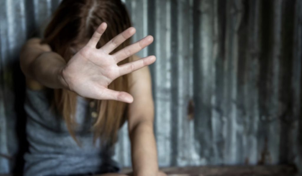 Πειραιάς: «Πρόσφυγας» βγήκε από «δομή» και επιτέθηκε σεξουαλικά σε γυναίκα