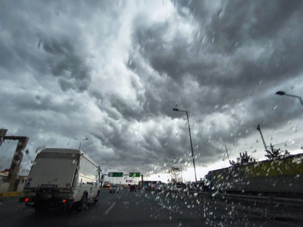 Έκτακτο δελτίο καιρού εξέδωσε η ΕΜΥ: Πού θα σημειωθούν ισχυρά φαινόμενα – Στο επίκεντρο και η Αττική