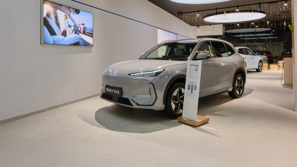 Η Geely εγκαινιάζει το πρώτο Geely Experience Store στην Ελλάδα