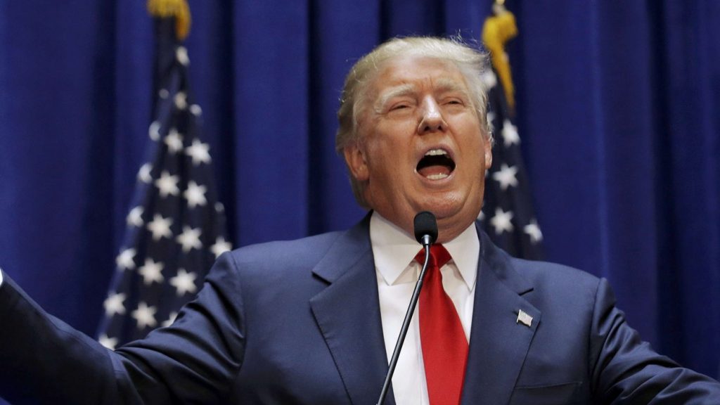 Ν.Τραμπ για παράνομους μετανάστες από Σομαλία: «Η χώρα τους βρωμάει και δεν τους θέλουμε – Είναι σκουπίδια»