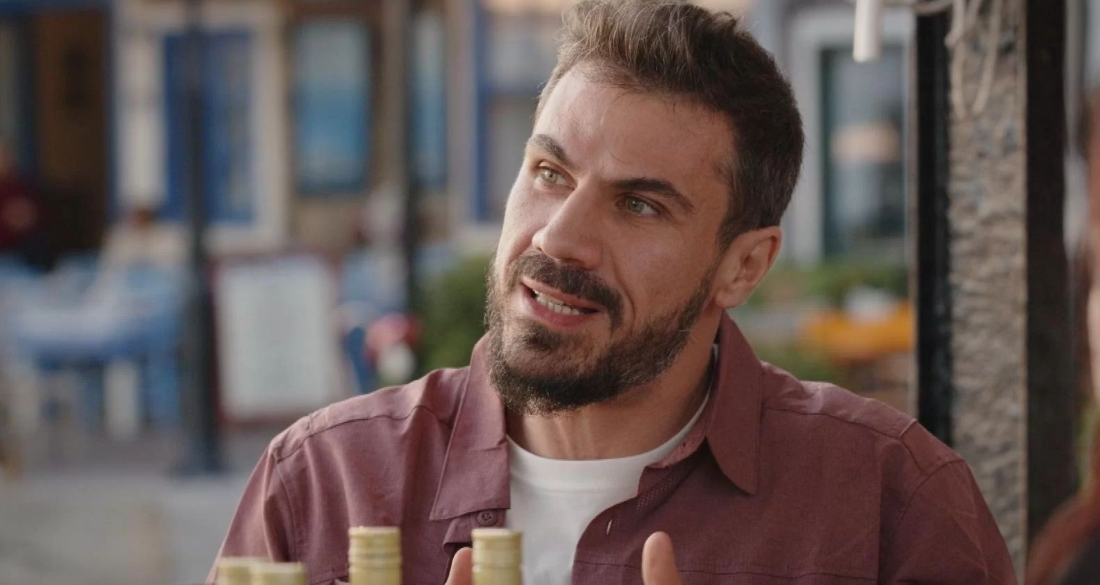 «Σαν μπάρμπας έγινες»: H αλλαγή στην εμφάνιση του Άκη Πετρετζίκη που δίχασε το κοινό του