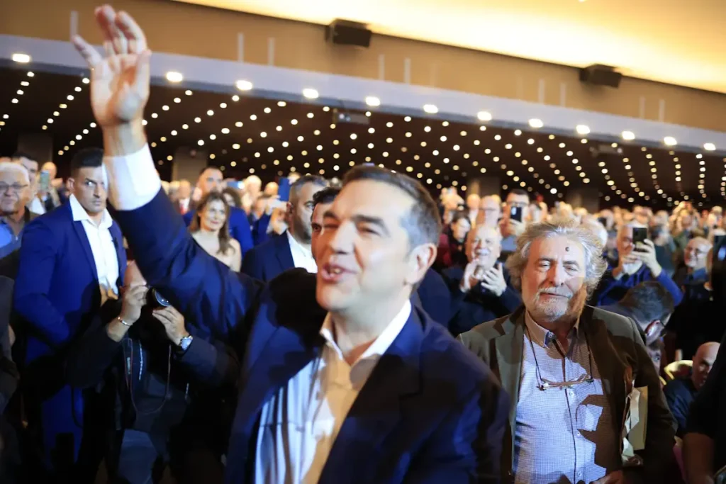 Α.Τσίπρας: «Η δημοκρατική παράταξη πρέπει να προχωρήσει σε διεργασίες επανίδρυσης της πολιτικής της υπόστασης»