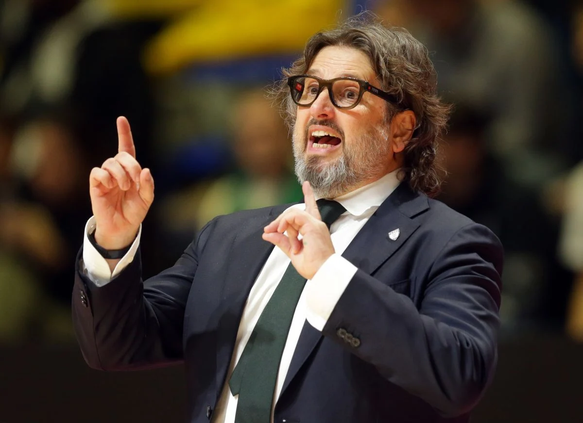 «Καζάνι» που βράζει η Παρτιζάν: Οπαδοί της δημοσίευσαν το τηλέφωνο του νέου προπονητή, Αντρέα Τρινκιέρι! (φωτο)