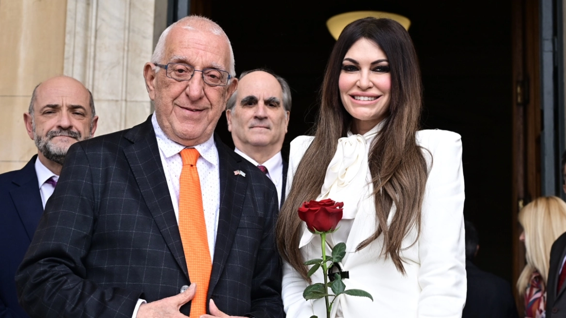 Στη Βουλή η Κίμπερλι Γκιλφόιλ: Συναντά τον Νικήτα Κακλαμάνη