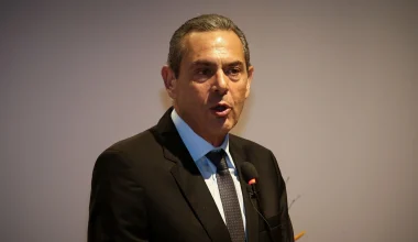 Π.Καμμένος: «Όταν οι άλλοι βουλιάζουν εγώ βρίσκω τη λύση» – Δεν αποκλείει πολιτική επιστροφή